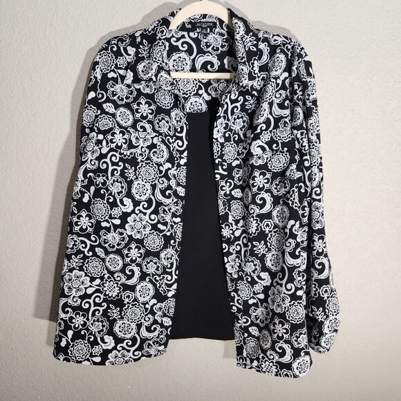 Notations Blouse Womans Size 1X Button-Up Floral Print Black White - Picture 1 of 15